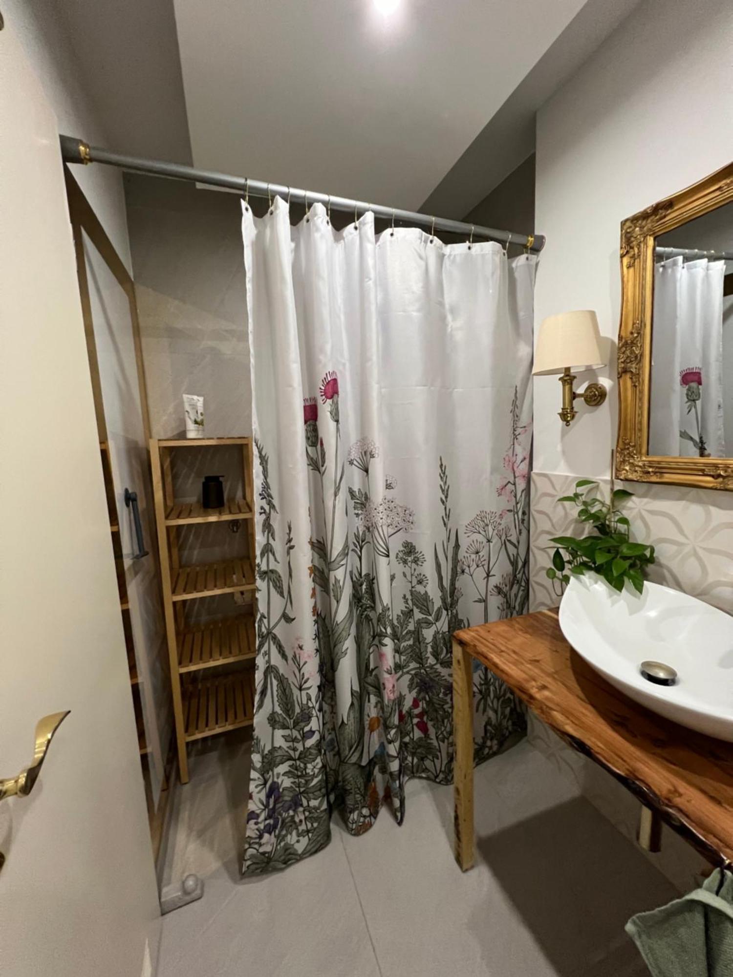 Privatunterkunft Kleiner Balkon In Muenchen West Exterior foto